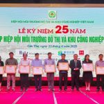 Trao bang khen